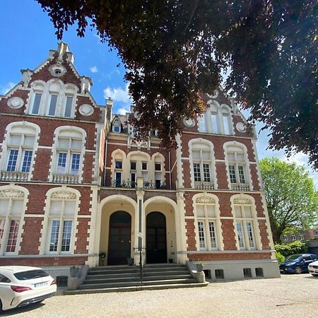 Krisko Parking Prive Et Clos Armentières エクステリア 写真